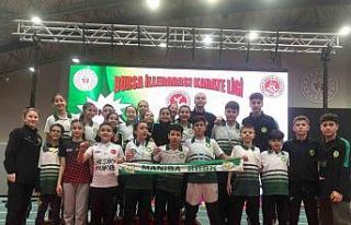 Manisa BBSK Karate Takımından 8 madalya