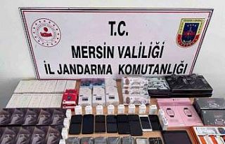 Mersin’de 15 gümrük kaçağı cep telefonu ele...