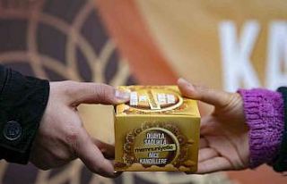 Mersin’de Berat Kandili’nde 15 bin kandil simidi...