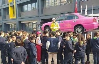Mersin’de öğrencilere trafik güvenliği eğitimi...