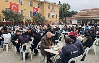 Nazilli’de meslek liselilere keşkek ikramı