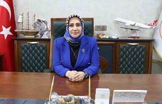 Niğde İl Milli Eğitim Müdürü çiçek yerine...