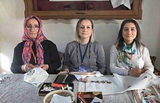 Öğrencileri arasında annesi ve ablası da bulunuyor