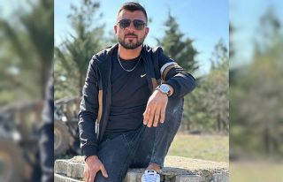 Öldürülen genç aldığı iki bıçak darbesine...