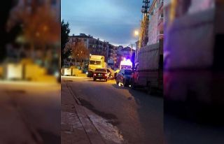 Otomobile çarpan minibüs şoförü kaçtı: 1 yaralı