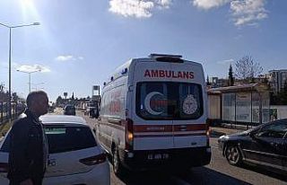Otomobilin çarptığı yaya yaralandı