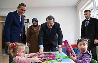 Özel çocuklarla keyifli anlar yaşadı