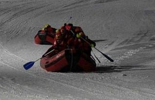 Palandöken’de botla kar raftingi