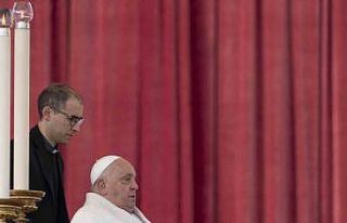 Papa Francis’in her iki akciğerinde de zatürre...