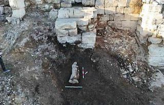 Perge Antik Kenti’nde beş yeni heykel gün yüzüne...