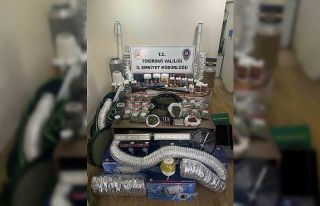 Polis elini nereye atsa uyuşturucu bulundu