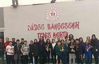 Raketin şampiyonları belli oldu