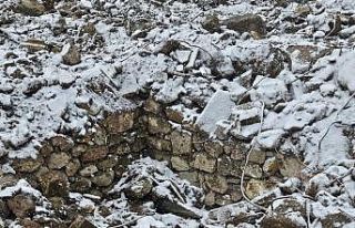 Rezerv alanında 2 bin yıllık sur duvarı bulundu