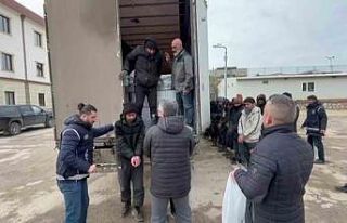 Rusya’dan gelen ham kauçuk yüklü tırdan 24 kaçak...