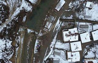 Şelalede kar güzelliği