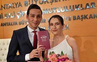 Sevgililer Günü’nde 14.14’te ’evet’ dediler