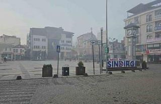 Sındırgı’da yoğun sis etkili oluyor