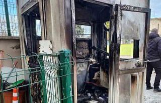 Sinop’ta okul yanında güvenlik kulübesinde yangın