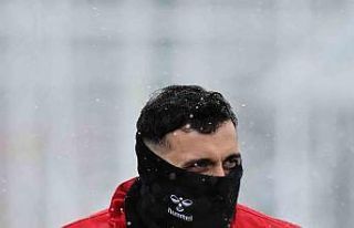 Sivasspor, yoğun kar altında idman yaptı