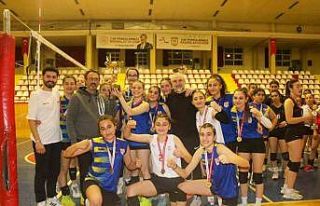 Sivas’ta voleybolda Özel İdare Spor şampiyon...