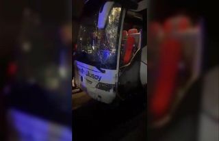 Şoför fenalaştı, direksiyona geçen kadın yolcu...