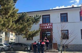 Sosyal medyada reklam vererek dolandırıcılık yapan...