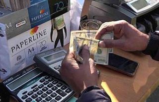 Suriye lirası, dolar karşısında değer kazanmaya...