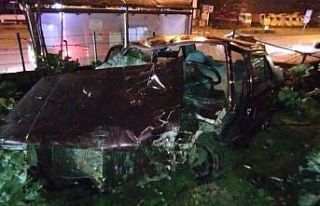 Sürücü direksiyon hakimiyetini kaybetti otomobil...