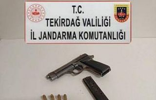 Tekirdağ’da ruhsatsız silah ve uyuşturucu operasyonu