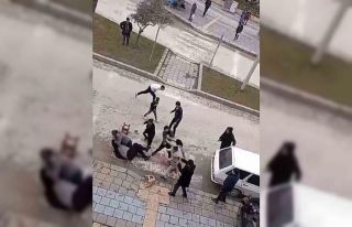 Tokat’ta sopalı tabureli kavga kamerada