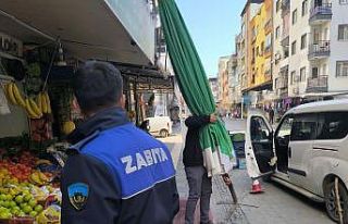 Turgutlu Zabıtası kaldırım işgallerine karşı...