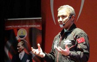 Türkiye’nin ilk astronotu Gezeravcı’dan ’popüler...