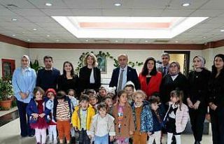 Üniversitenin uygulama anaokulu öğrencilerinden...