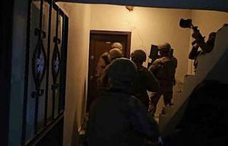 Uyuşturucu operasyonunda gözaltına alınan 11 şahıstan...