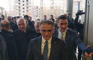 Van Büyükşehir Belediyesine kayyum olarak görevlendirilen...