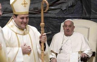 Vatikan, Papa Francis’in sağlık durumunun kötüleştiğini...