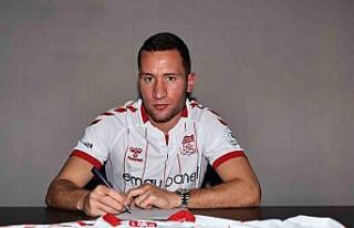 Veljko Simic resmen Sivasspor’da