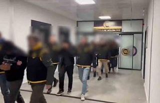 Yalova’da kendilerini polis-savcı olarak tanıtarak...