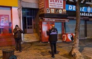 Yangın sonrası havalandırmak için girdikleri odada...