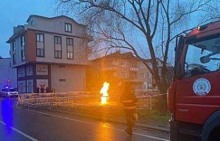 Yer altından çıkan metan gazı alev aldı, saatlerdir...