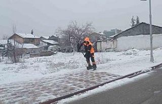 Yeşilyurt Belediyesi karla mücadelede seferber oldu!