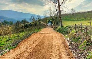 Yığılca’da köy yollarında yol bakım çalışmaları...