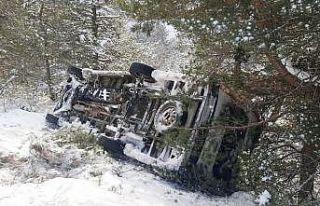 Yozgat’ta devrilen köy minibüsündeki 2 öğretmen...