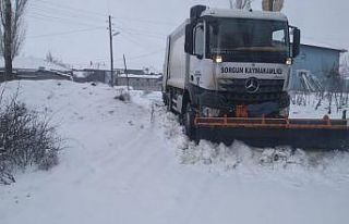 Yozgat’ta İl Özel İdaresi ekipleri kar mücadelesi...