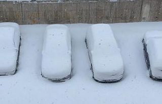 Yüksekova kar esareti altında