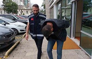 12 suç kaydı bulunan şahıs para çalarken önce...