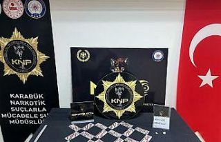 272 adet uyuşturucu hapla yakalandılar