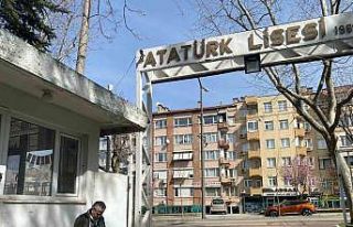 65 yıllık tarihi bina yıkılıyor