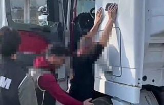 8 milyon dal bandrolsüz makaron ele geçirildi