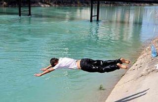 Adana’da havalar ısındı, sulama kanallarında...